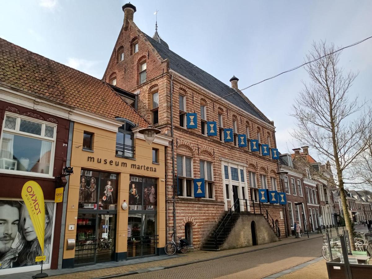 Вилла Wellnesshuis Met Hottub, Ligbad En Grote Tuin Tzummarum Экстерьер фото